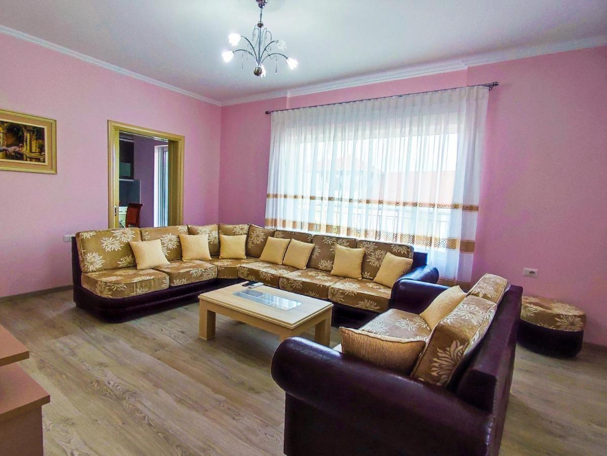 Cheerful 2 Bedroom Villa With Free Parking. Gjirokaster Exterior photo