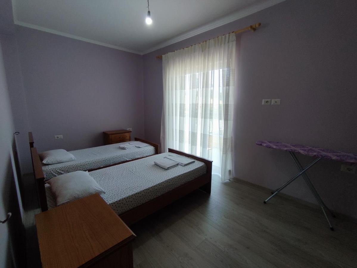 Cheerful 2 Bedroom Villa With Free Parking. Gjirokaster Exterior photo